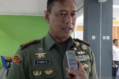 Mayjen TNI Ahmad Rizal Ramdhani saat masih berpangkat kolonel dan menjabat Komandan Korem 162/WB. Foto: Nur Imansyah/Antara