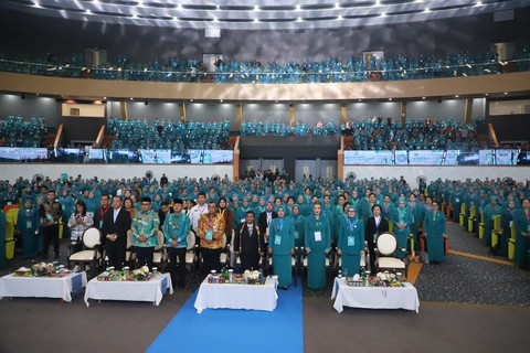 Ribuan kader PKK dari seluruh Indonesia menghadiri puncak HKG ke-53 PKK di aula Plenary Hall Convention Center Samarinda, Kalimantan Selatan, Selasa (8/7/2025). Foto: Dok. Istimewa