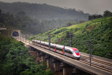 Kereta cepat Whoosh, Rabu (9/7). Foto: Dok. Humas KCIC