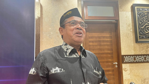 Kepala Bidang Penyelenggara Peribadatan Masjid Istiqlal, Bukhori, saat peluncuran chatbot berbasis AI di Masjid Istiqlal, Jakarta Pusat, Rabu (9/7). Foto: Nasywa Athifah/kumparan