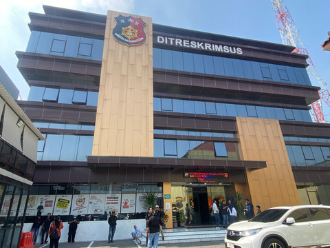Suasana Gedung Ditreskrimsus Polda Jatim, Kamis (107/2025). Foto: Farusma Okta Verdian/kumparan