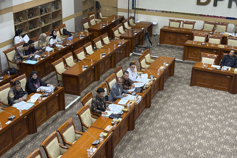 Suasana rapat panitia kerja (Panja) RUU KUHAP dengan Komisi III DPR RI di Kompleks Parlemen, Senayan, Jakarta, Kamis (10/7/2025). Foto: Abid Raihan/kumparan