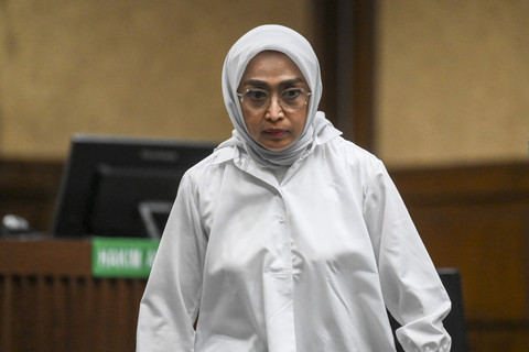 Terdakwa kasus dugaan korupsi di PT ASDP Indonesia Ferry, Ira Puspadewi menjalani sidang pembacaan dakwaan di Pengadilan Tipikor, Jakarta, Kamis (10/7/2025). Foto: Hafidz Mubarak A/ANTARA FOTO