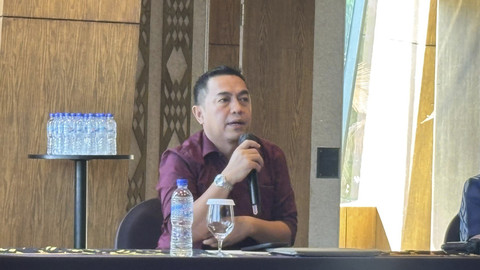Direktur Pengelolaan Risiko Keuangan Negara Kementerian Keuangan Tony Prianto di Ballroom Hotel Meruorah Labuan Bajo, Kamis (10/7/2025). Foto: Ave Airiza Gunanto/kumparan