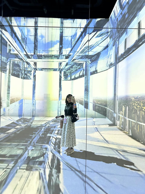 Atraksi Immersive Room di Up at Thamrin Nine Jakarta. Foto: Judith Aura/kumparan