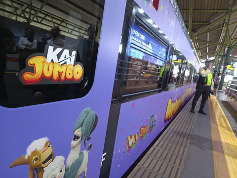 Peluncuran Livery Karakter Animasi "Jumbo" di Stasiun Gambir, Jakarta, Jumat (11/7/2025). Foto: Muhammad Fhandra Hardiyon/kumparan