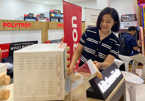 Oven perlu dirawat dengan baik agar awet. Foto: kumparanWOMAN/Naela Marcelina