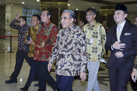 Ketua MPR RI Ahmad Muzani bersama Wakil Ketua MPR RI, Rusdi Kirana dan Edhie ...                    </div>

                    <div class=