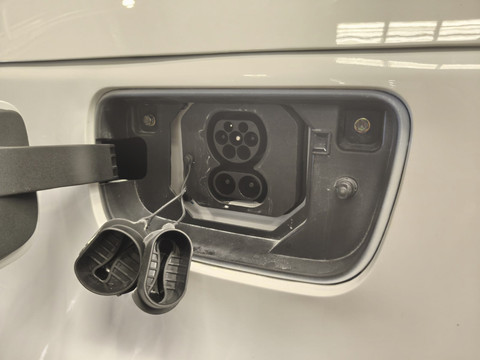 Kendaraan niaga listrik, Wuling Mitra EV resmi diperkenalkan di Indonesia, Jumat (11/7/2025).  Foto: Sena Pratama/kumparan