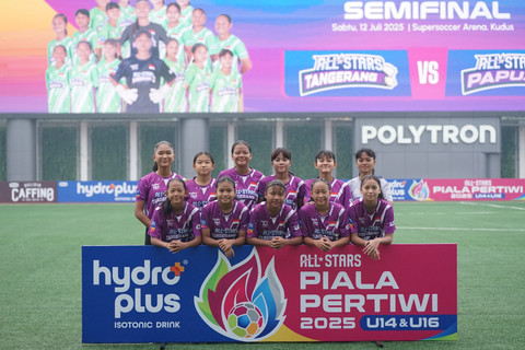 Tim Tangerang sebelum bertanding di semifinal HYDROPLUS Piala Pertiwi U-14 & U-16 2025 All Stars Supersoccer Arena, Kudus, Sabtu (12/7). Foto: Dok. MilkLife Soccer