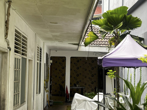 CCTV di area kamar Arya Diplomat yang ditemukan meninggal dunia di kamar indekost di Gondangdia Kecil, Menteng, Jakarta Pusat, Minggu (13/7/2025). Foto: Rayyan Farhansyah/kumparan