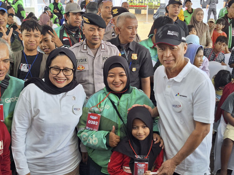 Acara Seribu Seragam Sekolah Bersama Pertamina (Sesama) oleh PT Pertamina (Persero) di Gedung Perwira Pertamina, Jakarta Pusat pada Minggu (13/7/2025). Foto: Argya D. Maheswara/kumparan 