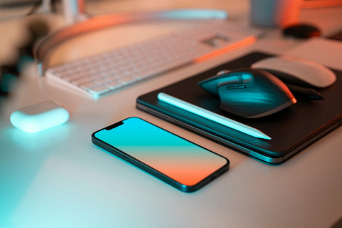 Unsplash/Jakub Żerdzicki