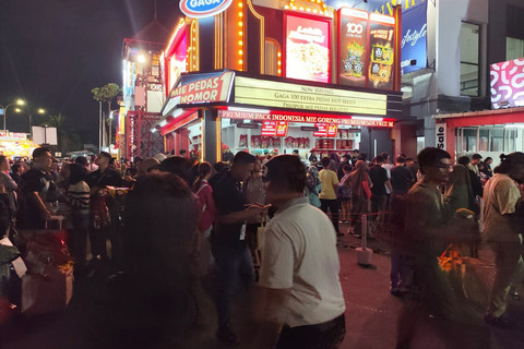 Suasana hari terakhir Jakarta Fair atau Pekan Raya Jakarta (PRJ) di Kemayoran, Jakarta, Minggu (13/7/2025). Foto: Rachmadi Rasyad/kumparan