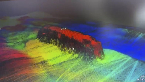 Hasil pencitraan bawah laut menggunakan Multibeam Echosounder (MBES) dan Side Scan Sonar penyebab tenggelamnya KMP Tunu Pratama Jaya, saat di Banyuwangi, Minggu (13/7/2025). Foto: kumparan