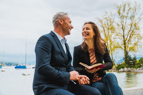 https://pixabay.com/photos/few-happiness-read-out-4279436/ 