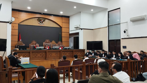 Sidang pemeriksaan terdakwa kasus penjagaan situs judi online Kominfo di Pengadilan Negeri Jakarta Selatan, Senin (14/7/2025). Foto: Jonathan Devin/kumparan