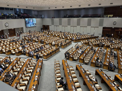 Suasana Rapat Paripurna DPR RI ke-24 masa sidang IV tahun 2024-2025 di Kompleks Parlemen, Senayan, Jakarta pada Selasa (15/7/2025). Foto: Abid Raihan/kumparan