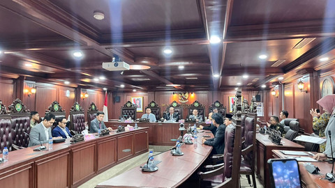 Pergantian pimpinan Mahkamah Kehormatan Dewan (MKD) DPR RI, Selasa (15/7/2025). Foto: Haya Syahira/kumparan