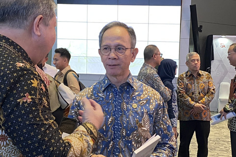 Ketua Dewan Komisioner OJK Mahendra Siregar di Gedung BEI, Jakarta, Selasa (15/7/2025). Foto: Muhammad Fhandra Hardiyon/kumparan