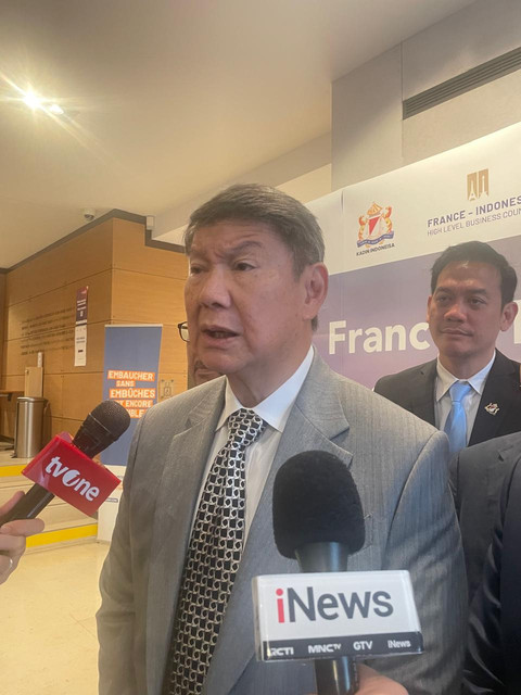 Utusan Khusus Presiden Bidang Energi dan Iklim Hashim Djojohadikusumo Doorstop Usai Acara Breakfast Forum Kadin and Madef di Gedung Madef, Paris, Senin (15/7). Dok: Arifin Asydhad