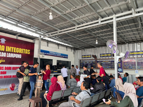 Eka Febriani / Lampung Geh