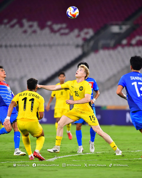 Malaysia vs Filipina dalam laga pertama Grup A Piala AFF U-23 2025 di Stadion Utama GBK, Jakarta, pada Selasa (15/7). Foto: FA Malaysia