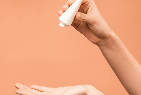 Ilustrasi apakah nama program milik avoskin yang menerima pengembalian kemasan setiap bulannya? - Sumber: pexels.com/@shiny-diamond/