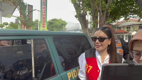 Artis Nikita Mirzani jalani sidang kasus pengancaman dan pemerasan terhadap Reza Gladys di Pengadilan Negeri Jakarta Selatan, Jakarta, Kamis (17/7/2025). Foto: Giovanni/kumparan