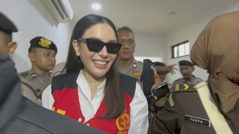 Artis Nikita Mirzani jalani sidang kasus pengancaman dan pemerasan terhadap Reza Gladys di Pengadilan Negeri Jakarta Selatan, Jakarta, Kamis (17/7/2025). Foto: Giovanni/kumparan