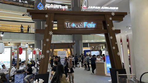 Pameran Japan Airlines Travel Fair yang digelar di Lippo Mal Puri Kembangan, Jakarta pada Kamis (17/7/2025). Foto: Gitario Vista Inasis/kumparan 