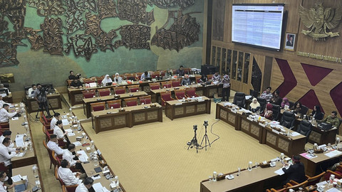 Rapat Kerja Komisi X DPR RI bersama Menteri Kebudayaan, Fadli Zon di Kompleks Parlemen, Senayan, Jakarta, Kamis (17/7/2025). Foto: Abid Raihan/kumparan