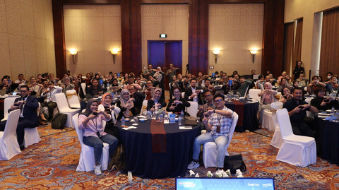 Rangkaian acara Business Insight Session dengan tema 