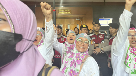 Emak-emak Tom Lembong di Pengadilan Tipikor Jakarta, Jumat (18/7/2025). Foto: Nasywa Athifah/kumparan