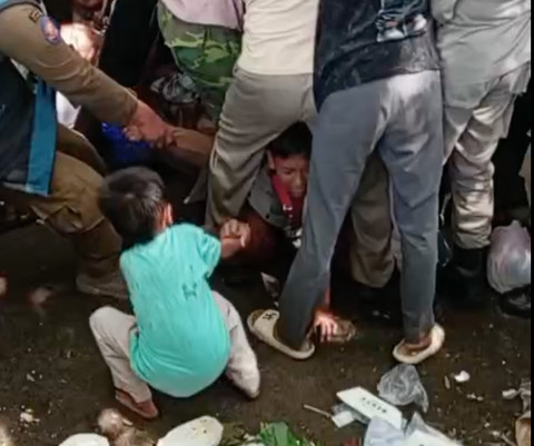 Pesta rakyat di alun-alun Garut untuk merayakan pernikahan Wabub Garut diwarnai insiden, Jumat (18/7/2025). Foto: dok. Istimewa