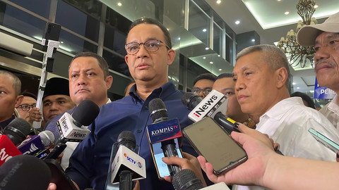 Eks Gubernur Jakarta, Anies Baswedan, menanggapi terkait vonis 4,5 tahun penjara terhadap eks Menteri Perdagangan (Mendag) RI Thomas Trikasih Lembong, terkait kasus dugaan korupsi importasi gula, di Pengadilan Tipikor Jakarta, Jumat (18/7). Foto: Fadhil Pramudya/kumparan
