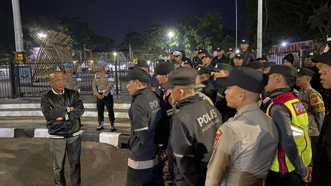 Kapolda Jabar Irjen Pol Rudi Setiawan saat di sekitar Babancong dan Alun-alun Garut, Jumat (18/7/2025). Foto: Dok. kumparan