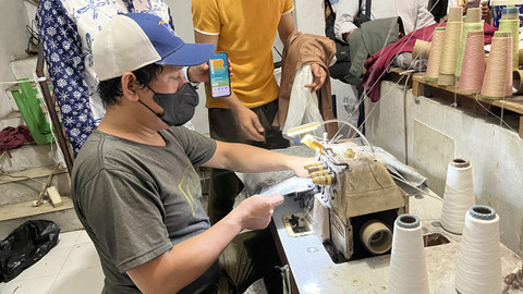Konveksi CV Hasanah Abadi Jaya binaan PT Bank Syariah Indonesia (BSI) di Jatinegara, Jakarta Timur. Foto: Fariza Rizky Ananda/kumparan