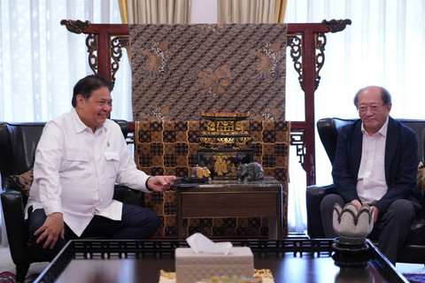 Menteri Koordinator Bidang Perekonomian Airlangga Hartarto menerima kunjungan Chairman of Singtel dan Temasek Bo... </div>
<div class=