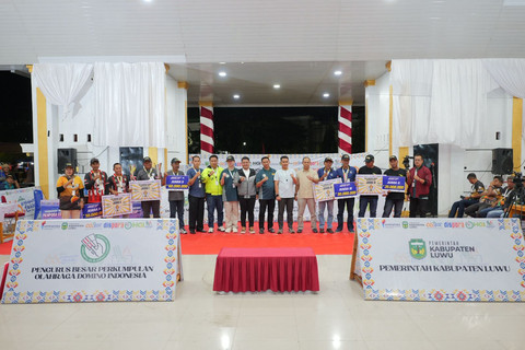Ribuan Orang Kumpul di Luwu untuk Merayakan Tournament  Domino Menp...                    </div>

                    <div class=
