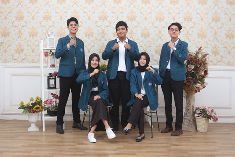  Istimewa