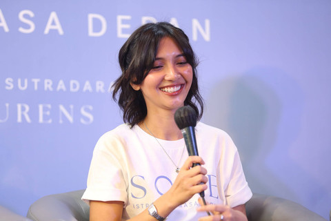 artis Sheila Dara saat konferensi pers film Sore di kawasan Senayan, Jakarta, Senin, (11/11/2024). Foto: Agus Apriyanto