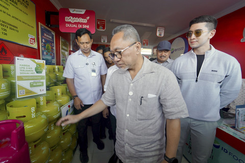 Menteri Koordinator Bidang Pangan Indonesia, Zulkifli Hasan melakukan cek kesiapan Kopdes Merah Putih di Klaten, Minggu (20/7/2025). Foto: Dok. Istimewa