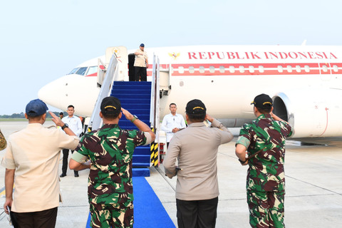 Presiden Prabowo Subianto bertolak menuju Provinsi Jawa Tengah dalam rangka kunjungan kerja, Minggu (20/7/2025).  Foto: Kris/Biro Pers Sekretariat Presiden