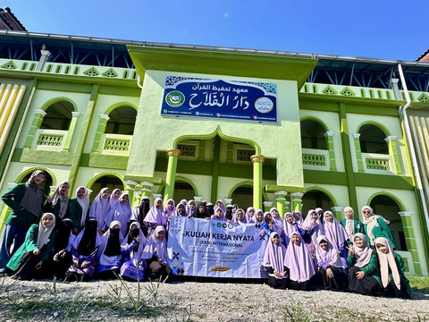 Mahasiswa Unusa yang mengikuti kegiatan KKN Internasional di Malaysia.