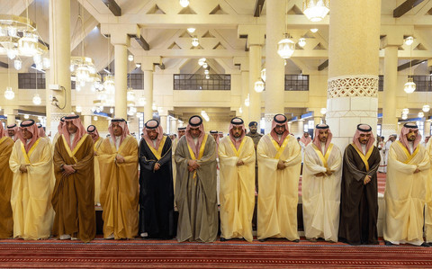Salat Jenazah untuk Pangeran Alwaleed 'The Sleeping Prince" diadakan di Riyadh, Minggu (20/7/2025). Foto: Dok Emara Riyadh