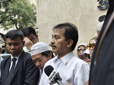 Roy Suryo di Polda Metro Jaya pada Senin (21/7/2025). Foto: Rachmadi Rasyad/kumparan