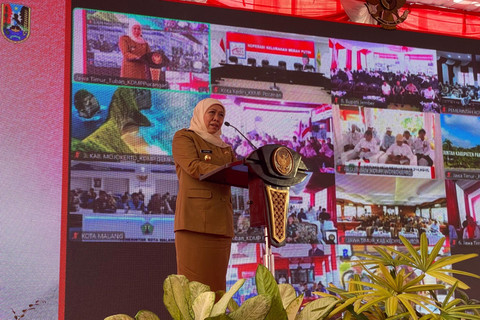 Gubernur Khofifah Indar Parawansa menghadiri peresmian Koperasi Desa/Kelurahan Merah Putih (KDMP) KDMP di Halaman KDMP Pucangan, Kecamatan Montong, Kabupaten Tuban. Senin (21/07/2025). Foto: Diskominfo Jawa Timur
