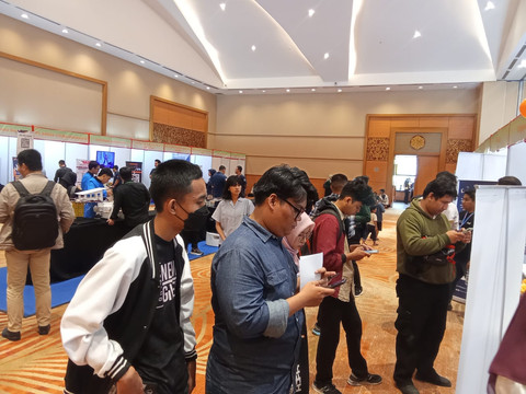  Antusias Para Pencari Kerja di Palembang Cari Loker di Job Fair