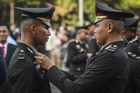 Calon perwira remaja bersiap mengikuti Upacara Prasetya Perwira di Jakarta, Rabu (23/7/2025). Foto: Sulthony Hasanuddin/ANTARA FOTO 